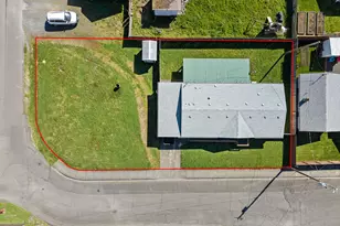 300 S 7th St, Creswell, OR 97426 - Photo 2