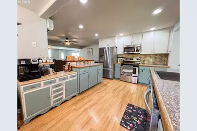 858 E Main St, John Day, OR 97845 - Photo 12