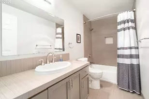 3926 Carman Dr, Lake Oswego, OR 97035 - Photo 16