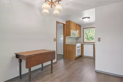 1180 Brockton Pl, Eugene, OR 97404 - Photo 6
