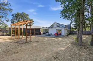 267 NW Woods Ln, Dallas, OR 97338 - Photo 28