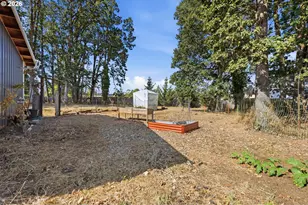 267 NW Woods Ln, Dallas, OR 97338 - Photo 36