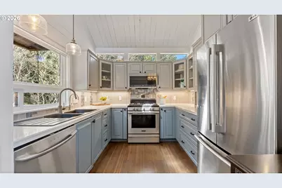 1320 Ingersoll St, Coos Bay, OR 97420 - Photo 10