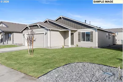 912 E Maple Brook Ave, Hermiston, OR 97838 - Photo 2