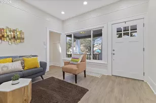 3102 NE Dekum St, Portland, OR 97211 - Photo 8