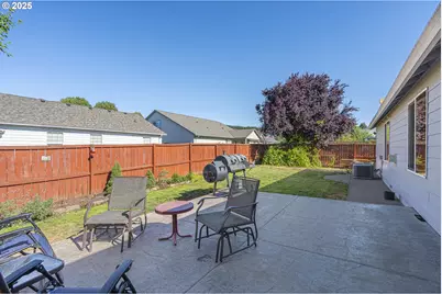 177 SW Mt Mazama St, McMinnville, OR 97128 - Photo 40