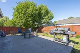 177 SW Mt Mazama St, McMinnville, OR 97128 - Photo 34