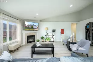 177 SW Mt Mazama St, McMinnville, OR 97128 - Photo 10