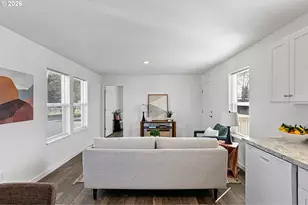 1085 W 1st Ave, Junction City, OR 97448 - Photo 10