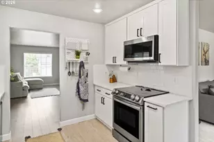 15006 SE Sieben Creek Dr, Clackamas, OR 97015 - Photo 14