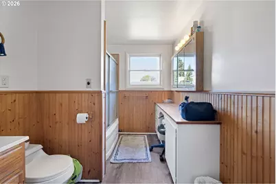 1685 Evergreen Dr, Eugene, OR 97404 - Photo 18