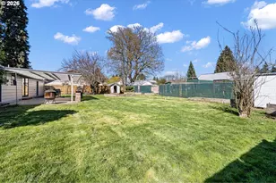 1685 Evergreen Dr, Eugene, OR 97404 - Photo 40