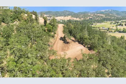 Aerie Ln, Roseburg, OR 97471 - Photo 4