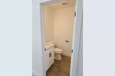 1750 NE 8th Pl, Hermiston, OR 97838 - Photo 8