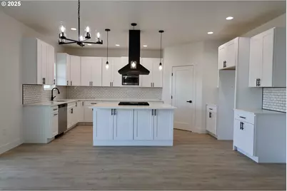1750 NE 8th Pl, Hermiston, OR 97838 - Photo 6