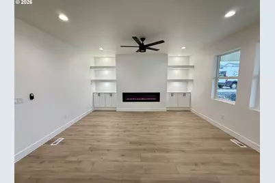 1750 NE 8th Pl, Hermiston, OR 97838 - Photo 4