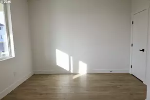 1750 NE 8th Pl, Hermiston, OR 97838 - Photo 4