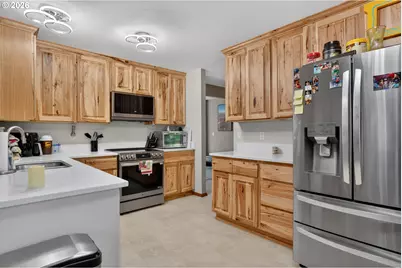 11395 SW Erste Pl, Portland, OR 97223 - Photo 10