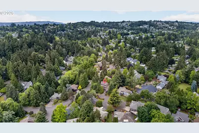 11395 SW Erste Pl, Portland, OR 97223 - Photo 2