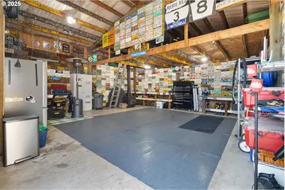 30402 Townsend Rd, Lebanon, OR 97355 - Photo 32