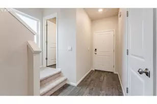 324 Greencrest St NE, Salem, OR 97301 - Photo 2