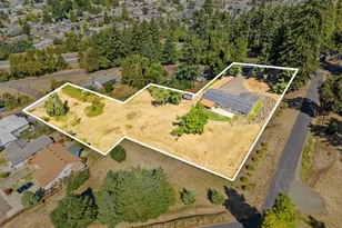 2187 E Madison Ave, Cottage Grove, OR 97424 - Photo 2