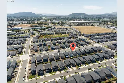 2906 V St, Springfield, OR 97477 - Photo 40