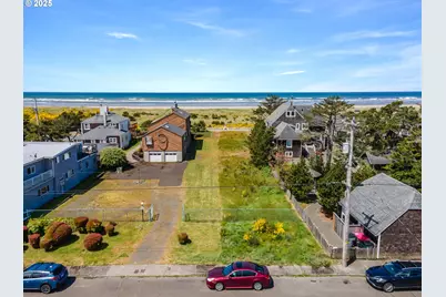 8700 S Prom St #6 &11, Seaside, OR 97138 - Photo 1