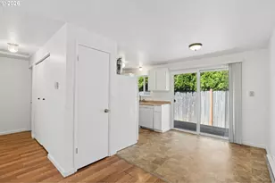 6332 NE 45th Ave, Portland, OR 97218 - Photo 8