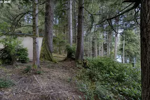 83581 Woodland Ln, Florence, OR 97439 - Photo 8