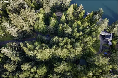 83581 Woodland Ln, Florence, OR 97439 - Photo 16