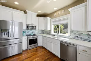 2030 NE 66th St, Lincoln City, OR 97367 - Photo 12