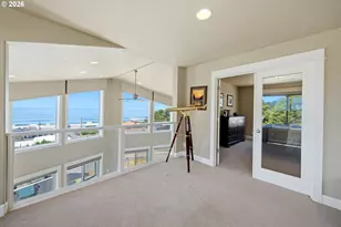 2030 NE 66th St, Lincoln City, OR 97367 - Photo 28