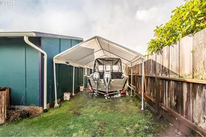 710 8th Ct SW, Bandon, OR 97411 - Photo 34