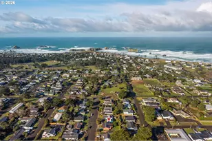 710 8th Ct SW, Bandon, OR 97411 - Photo 38