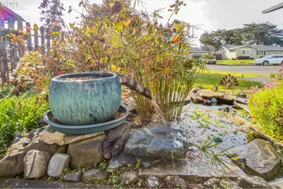 710 8th Ct SW, Bandon, OR 97411 - Photo 10