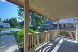 2956 Dahlia Ln, Eugene, OR 97404 - Photo 2