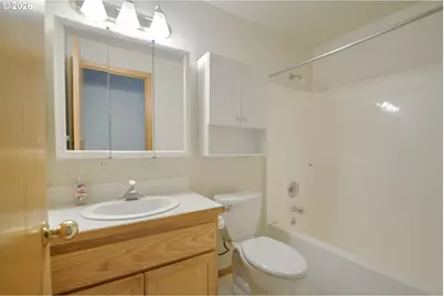 2956 Dahlia Ln, Eugene, OR 97404 - Photo 18