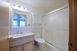2956 Dahlia Ln, Eugene, OR 97404 - Photo 14