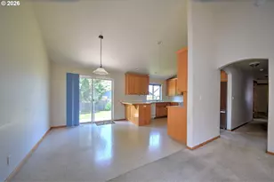 2956 Dahlia Ln, Eugene, OR 97404 - Photo 6