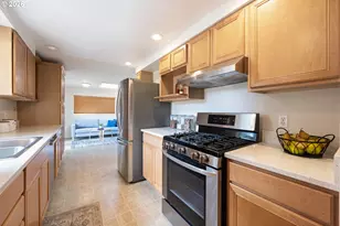 13320 SW Aragon St, Beaverton, OR 97005 - Photo 14