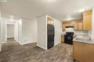 1570 James St, Woodburn, OR 97071 - Photo 18