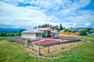 910 Swallow Ave, Sutherlin, OR 97479 - Photo 38