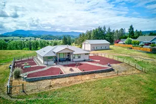 910 Swallow Ave, Sutherlin, OR 97479 - Photo 4