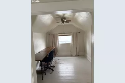 174 NE 4th Ave, Hillsboro, OR 97124 - Photo 22