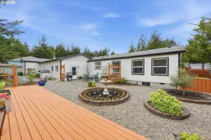 2145 Lynne Dr, North Bend, OR 97459 - Photo 38