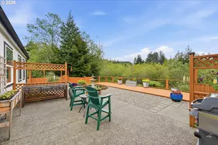 2145 Lynne Dr, North Bend, OR 97459 - Photo 36