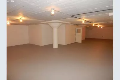 327 S Fir St, Medford, OR 97501 - Photo 18