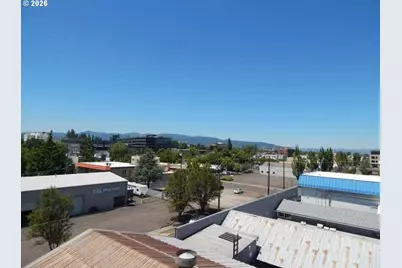 327 S Fir St, Medford, OR 97501 - Photo 28