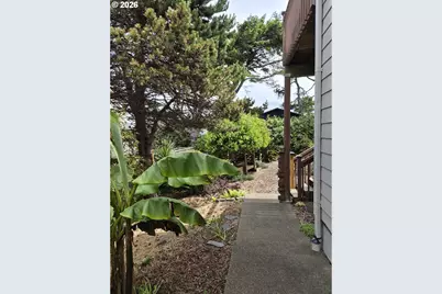 634 SW Ebb Ave, Lincoln City, OR 97367 - Photo 46